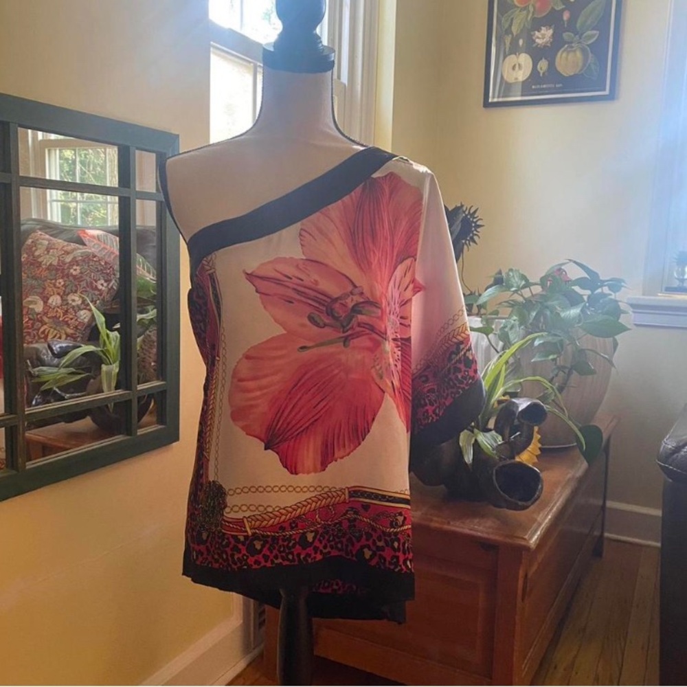 Janice red and black one shoulder satin blouse with floral print - L
